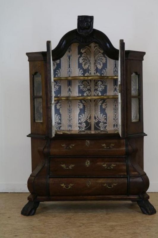 Mahonie handwerkmanswerkstuk van porseleinkast met 2 glazen deuren en 3 laden, 19e eeuw, h. 107, br. - Image 2 of 3