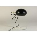 Wit metalen Design lamp met zwart metalen kap, Grae-We.