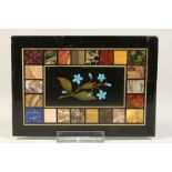 Pietra Dura plaquette met decor van bloemen, 18 x 13 cm. (gerestaureerd)Pietra Dure plaquer