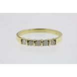 Gouden ring bezet met diamant, geh. 585/000,m gew.2gr.A gold ring with diamond