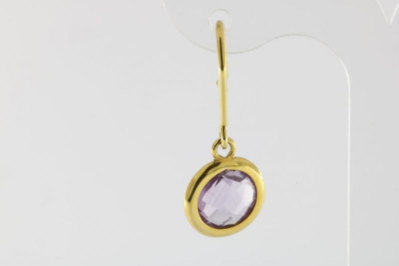 Geelgouden oorhangers bezet met amethisten, geh. 750/000A pair of yellow gold earrings with amethyst - Image 2 of 3