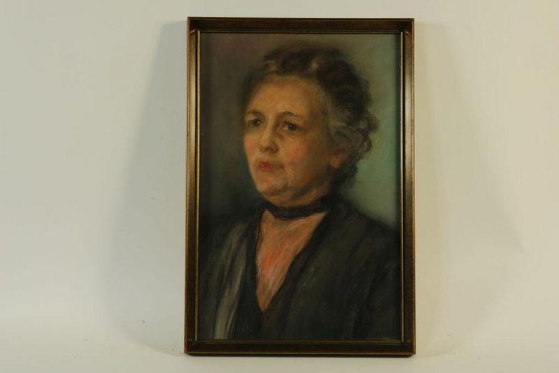 Onbekend, onges. portret van dame, pastel 46 x 30 cm. - Image 2 of 3