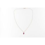 Rose gouden collier met synt. robijntjeA yellow gold necklace with synt. ruby