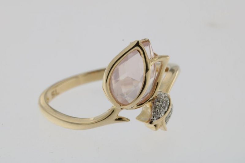 Geelgouden ring met tulp, bezet met rosekwarts en diamantjes ringmaat 17.5 gew.2.3gr.A yellow gold - Image 3 of 4