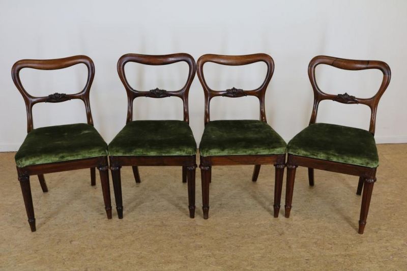 Serie van 4 palissander Victoriaanse stoelen met groen velours zitting, Engeland ca. 1880.Set of 4