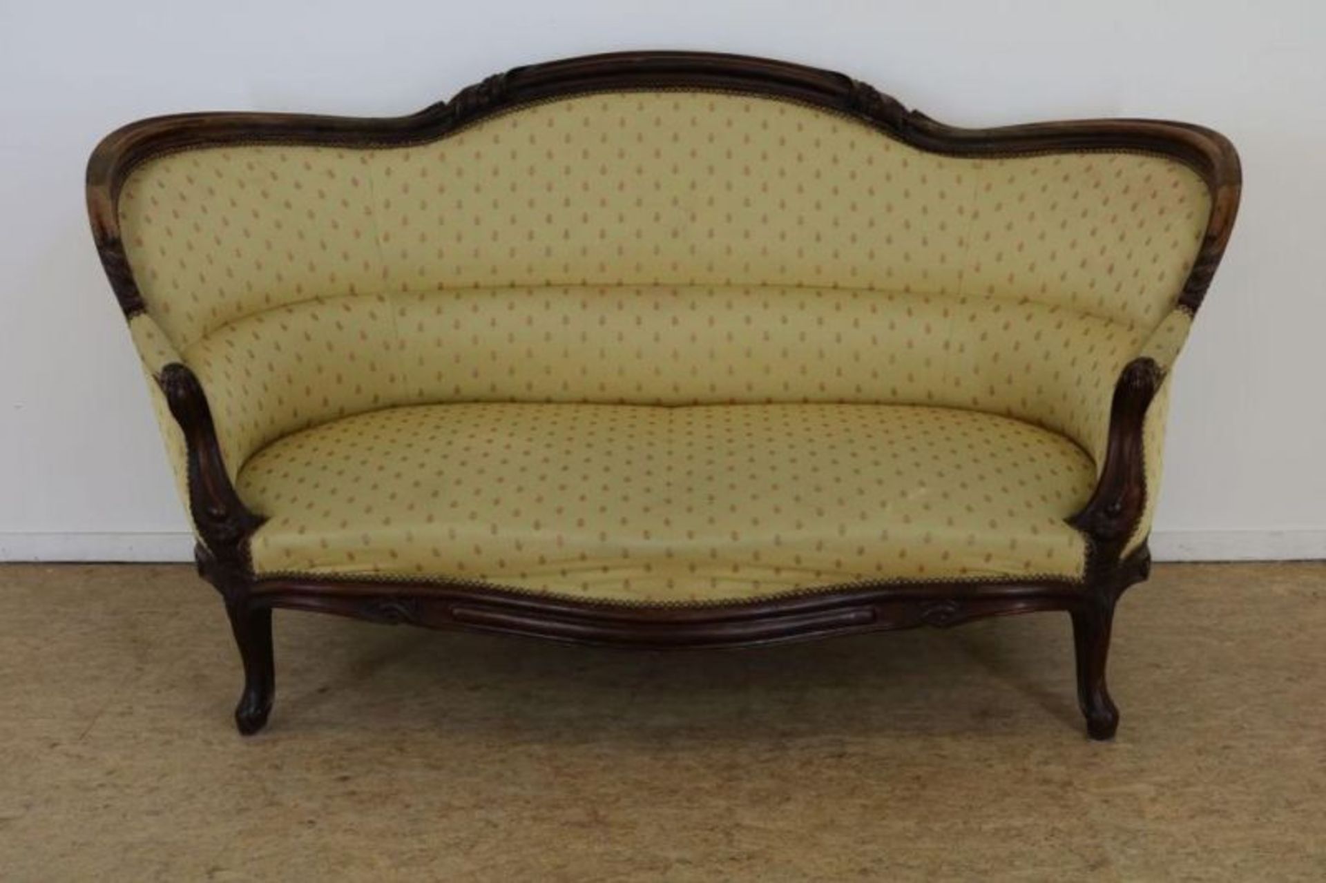 Mahonie sofa met gele stof bekleed, 19e eeuwMahogany sofa with yellow tapestry