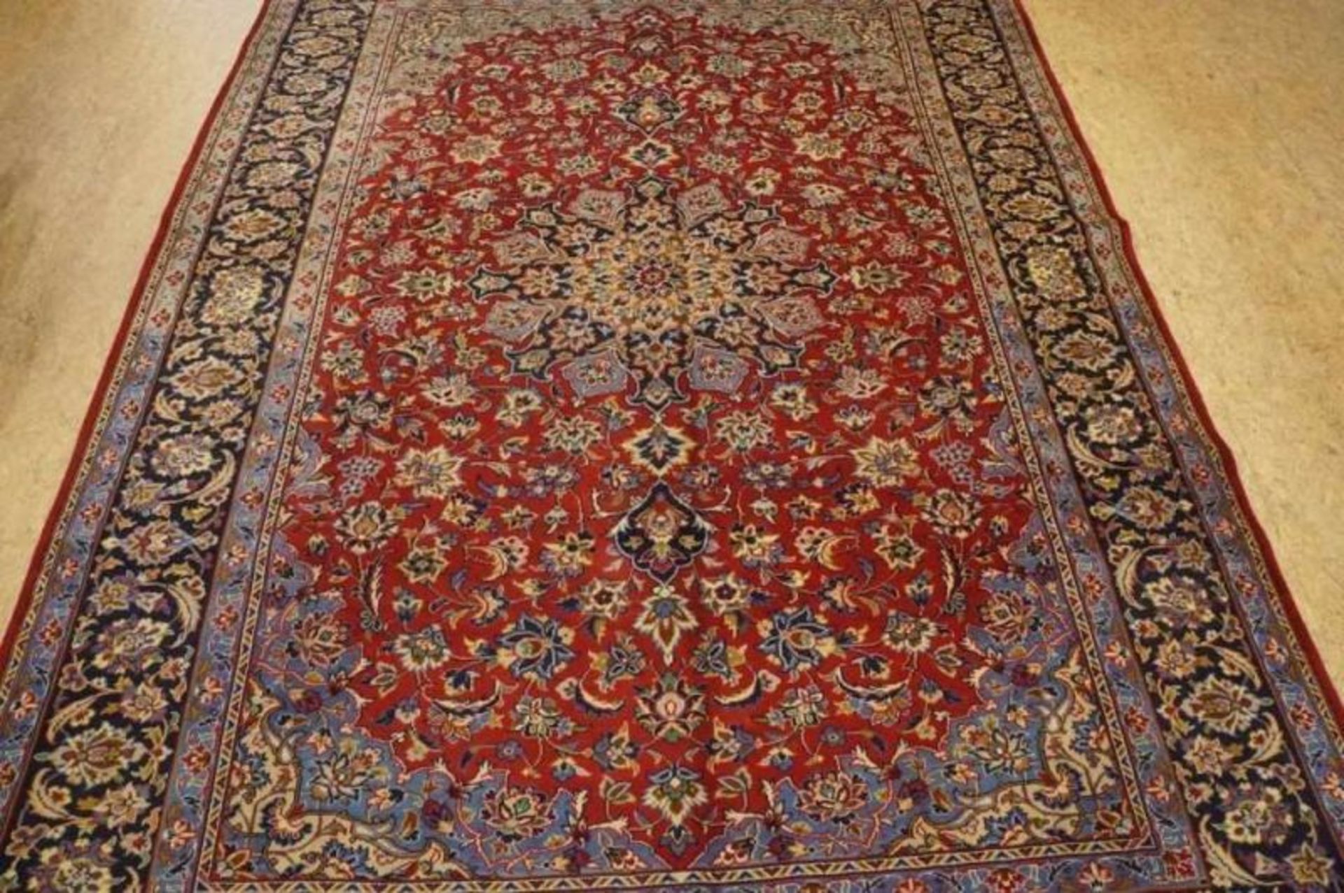 Tapijt, Jaz, 360 x 265 cm. Carpet, Jaz, 360 x 265 cm.