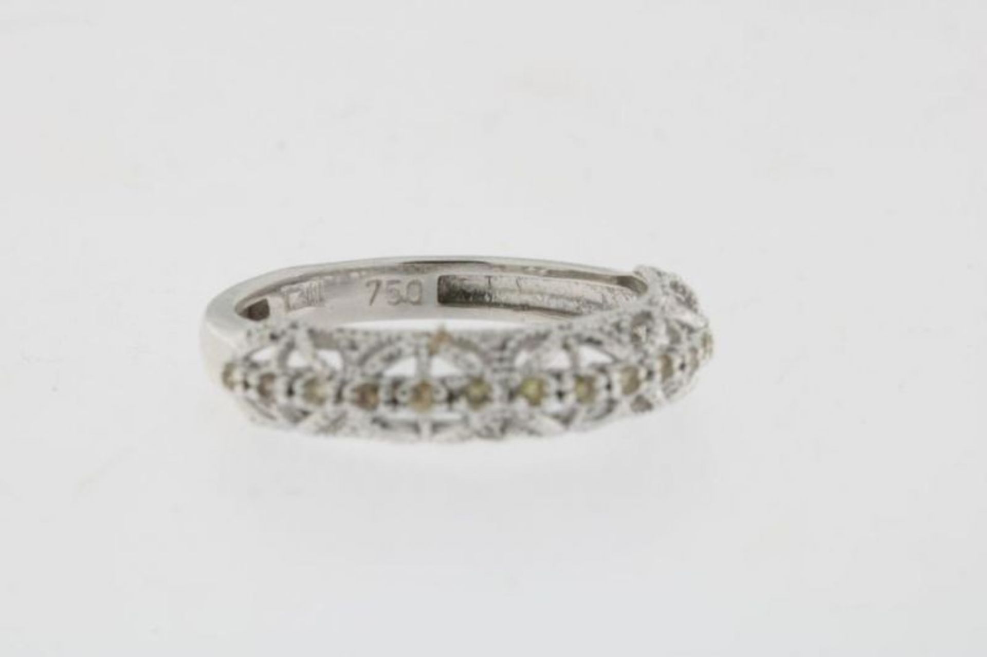 Witgouden ring met diamanten, maat 16.5, geh. 750/000 A white golden ring with diamonds, size 16. - Bild 3 aus 3