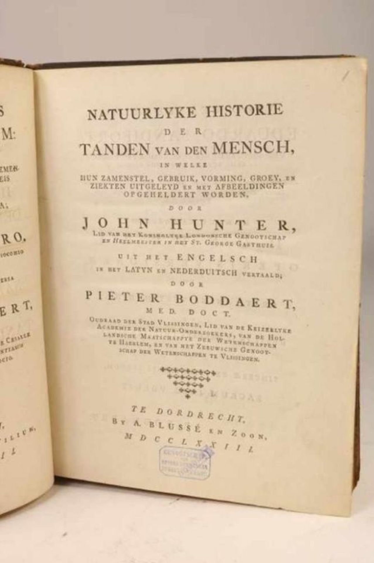 HUNTER, J. Historia naturalis dentium humanorum [...] / Natuurlyke historie der tanden van den - Bild 3 aus 3