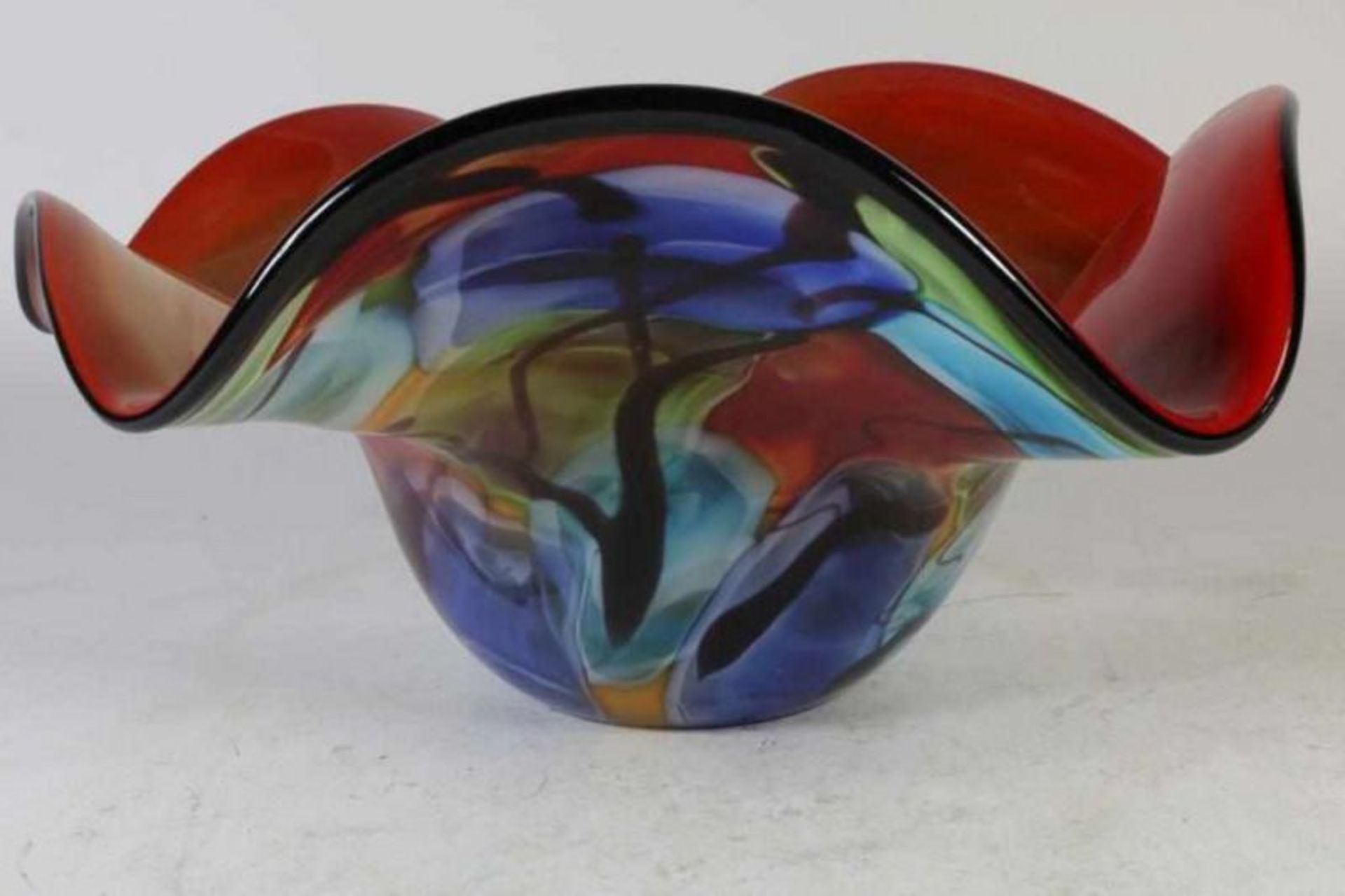 Polychroom dik glazen fruitschaal, h. 20 cm. diam. 43 cm. Polychrome glass fruit bowl, h. 20 cm. - Bild 3 aus 3