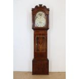 Staand horloge in mahonie kast met beschilderde wijzerplaat, Engeland, 19e eeuw h.227 cm. (barst