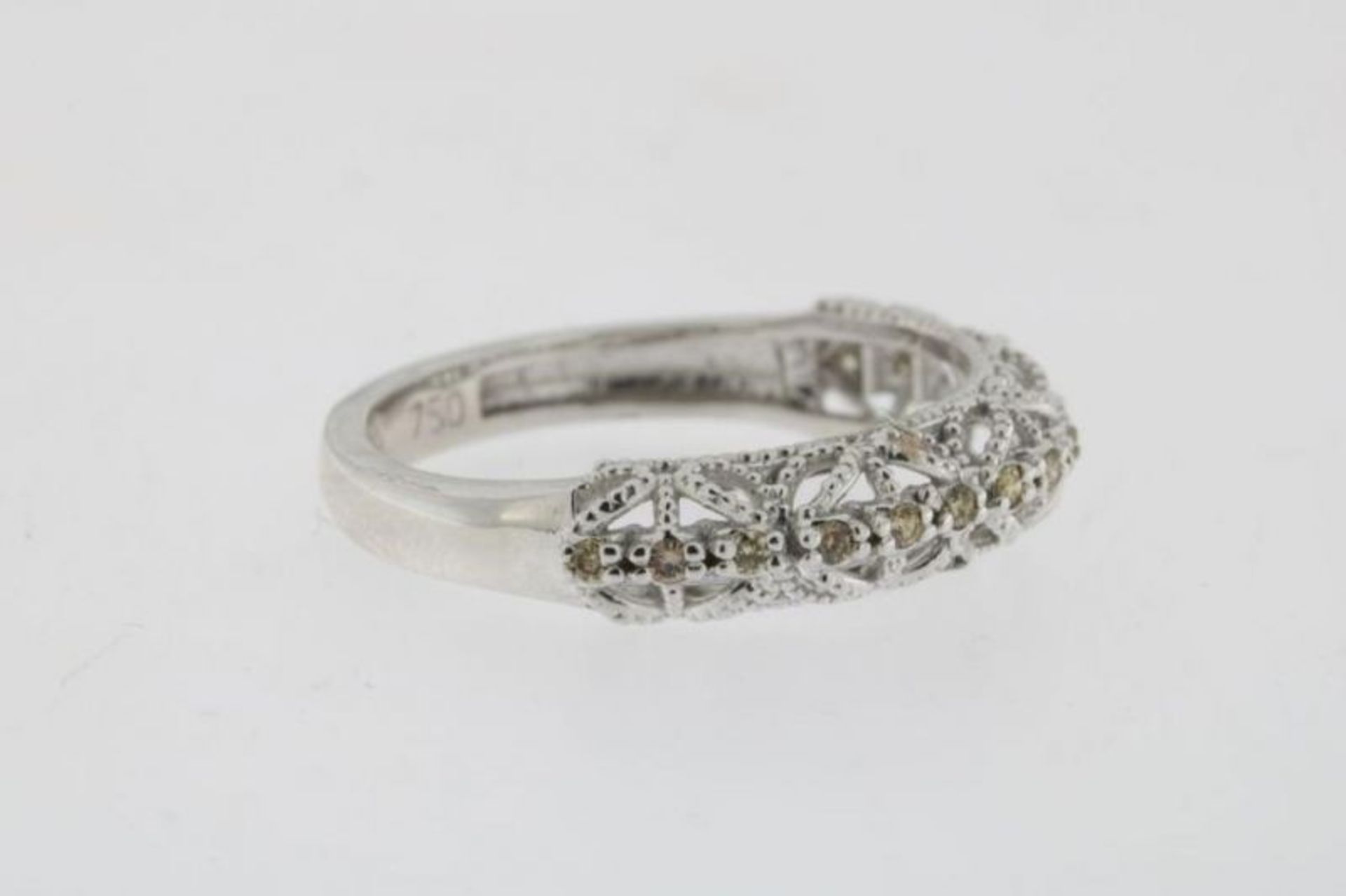 Witgouden ring met diamanten, maat 16.5, geh. 750/000 A white golden ring with diamonds, size 16. - Bild 2 aus 3