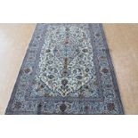 Tapijt, Ardakan, 294 x 197 cm. A carpet, Ardakan, 294 x 197 cm.
