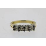 Bicolor gouden ring bezet met diamant en saffiertjes, geh. 18kt.