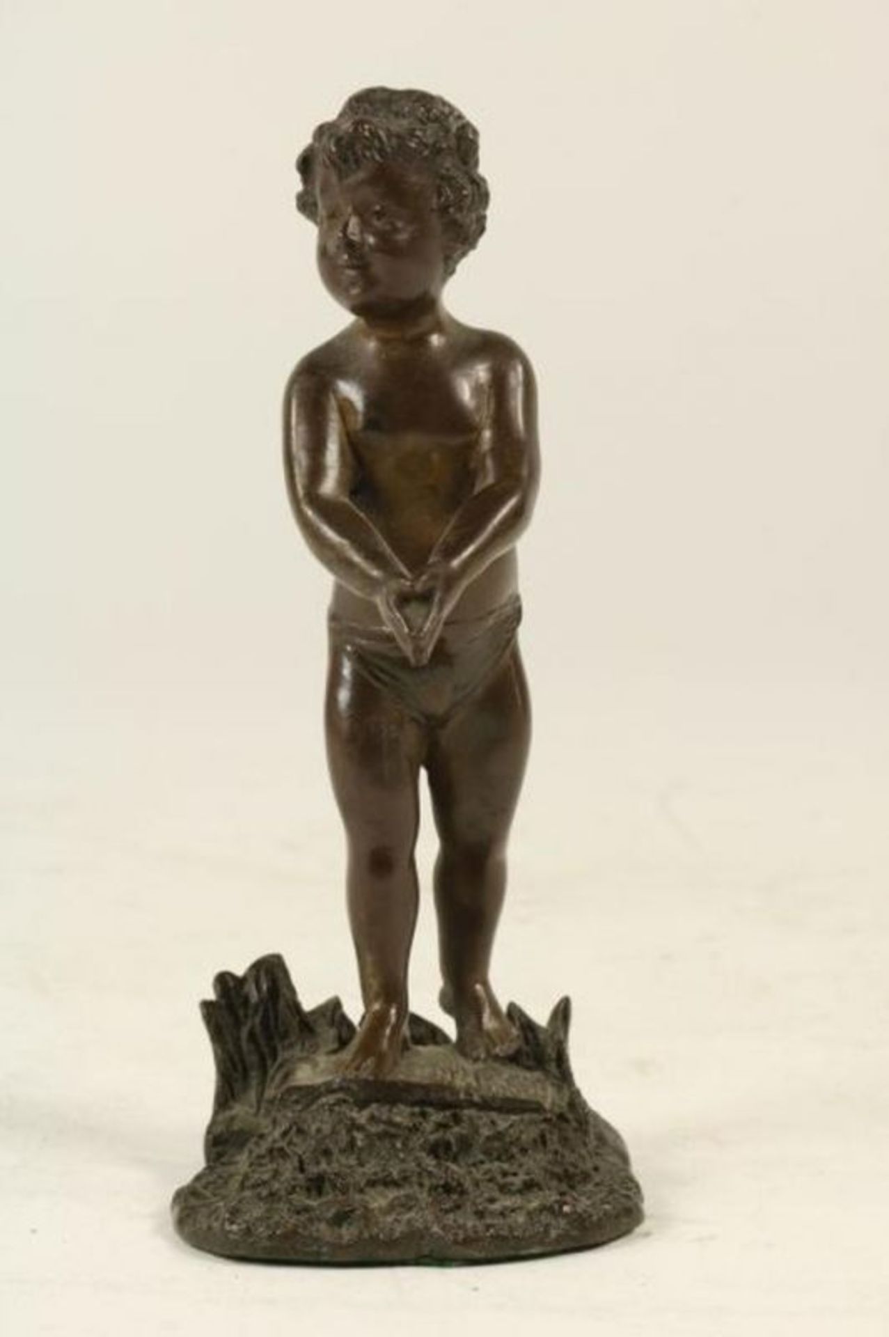 Lot van een bronzen sculptuurtje van waterdraagster, 2 sculptuurtjes van jongen en meisje en een - Bild 4 aus 5