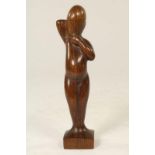 Palissander sculptuurtje van kind, Java, t.a. Barend Jordens, h. 17 cm.