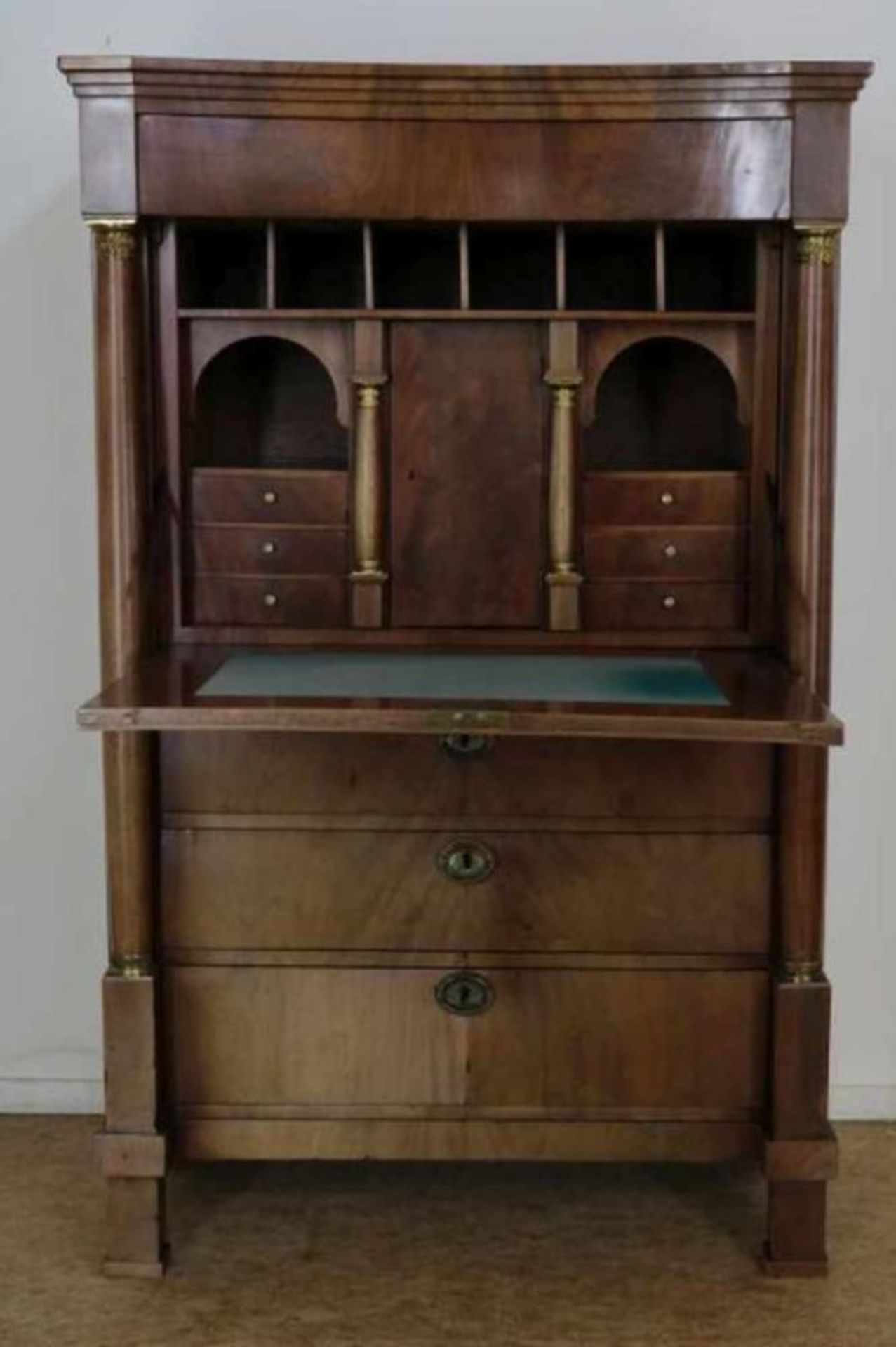 Mahonie Empire secretaire met lade en schrijfklep waarachter interieur en waaronder 3 laden, - Bild 2 aus 2