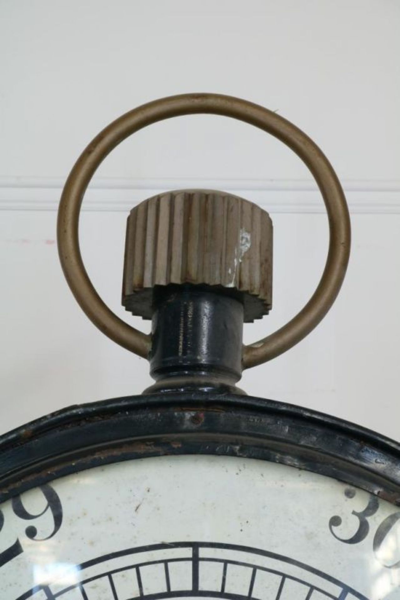 Uithangbord in de vorm van zakhorloge, Sellys'LTD (Nottm), Engeland (glas ontbreekt) h. 234 cm. - Bild 3 aus 3