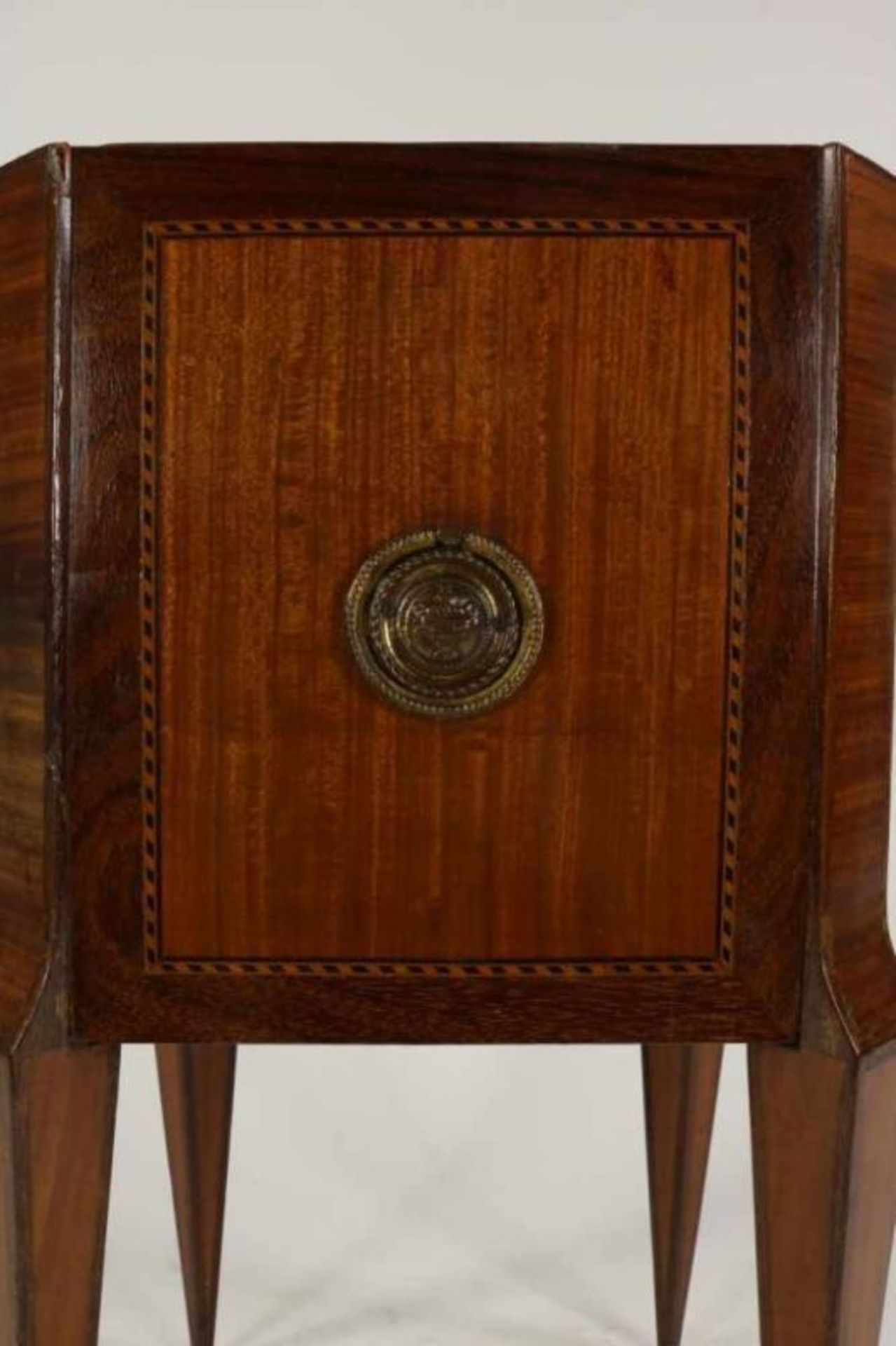 Mahonie met intarsia theestoof met koperen binnenbak, h. 50, br. 27, d. 27 cm. Mahogany thee - Bild 3 aus 3