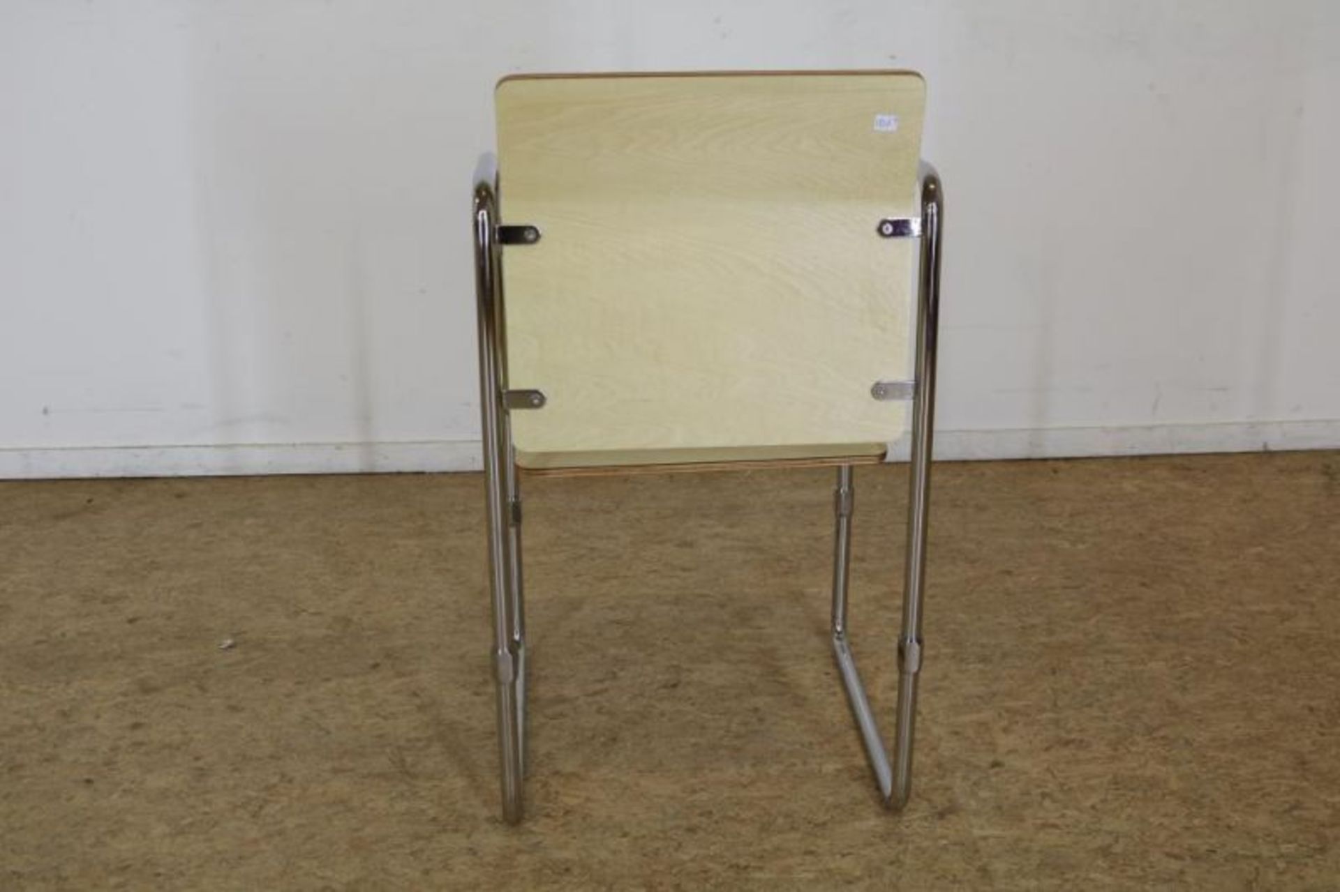 Deels metalen en plywood design Hopmi stoel, naar ontwerper Gerrit Rietveld, Nr. 145/150, gedat. - Bild 3 aus 4