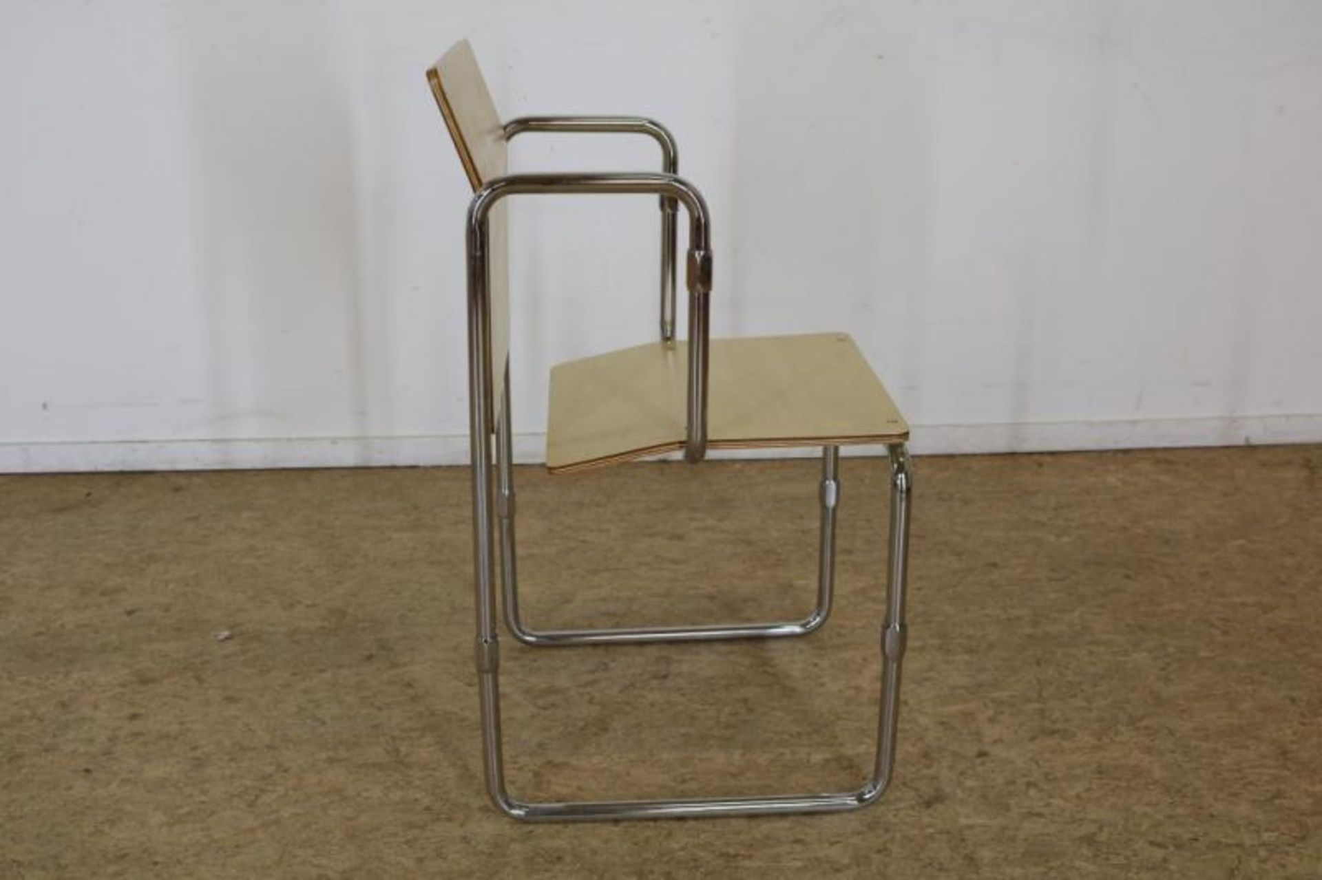 Deels metalen en plywood design Hopmi stoel, naar ontwerper Gerrit Rietveld, Nr. 145/150, gedat. - Bild 2 aus 4