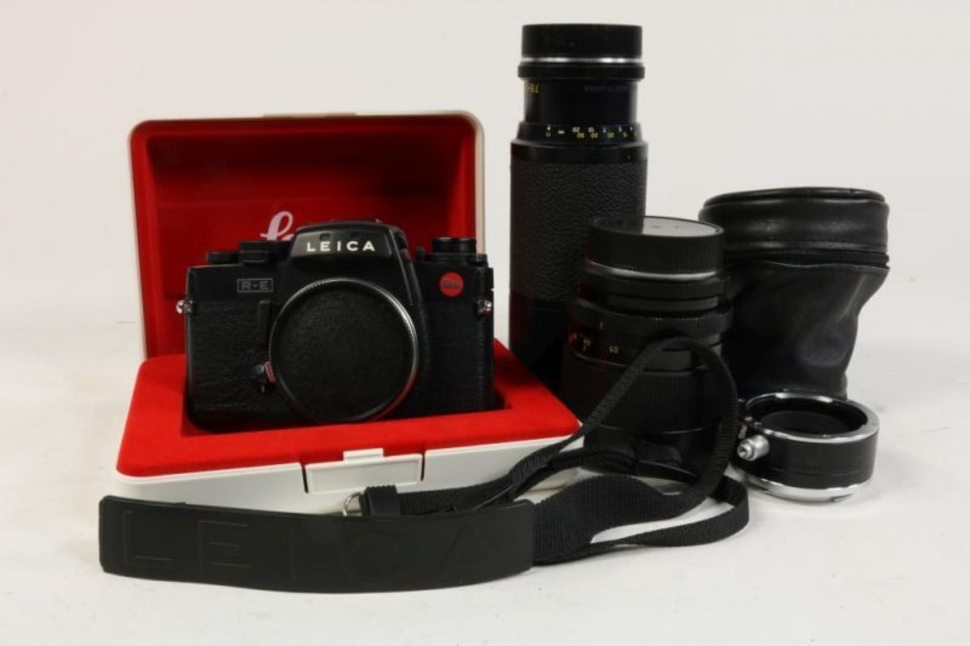 Leica RE spiegelreflexcamera met diverse lensen, macro-ring, waarbij originele doos