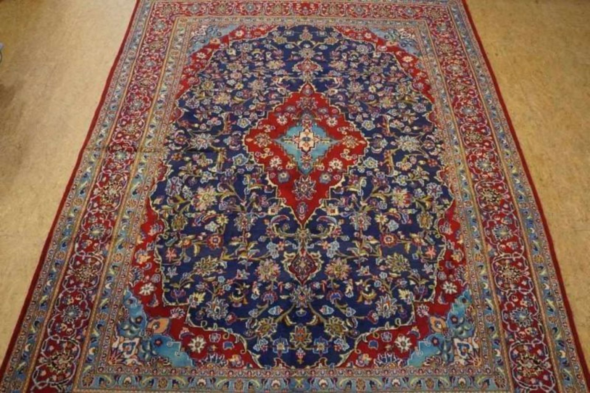 Tapijt, Meshed, 380 x 300 cm. Carpett, Meshed, 380 x 300 cm.