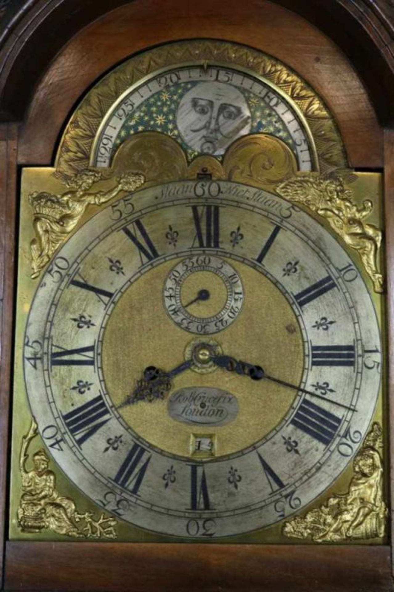Staand horloge met gebogen kap, 2 bellen, verzilverde cijferring met Romeinse cijfers, maan-dag - Bild 2 aus 4