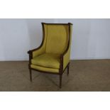 Eiken Louis XVI-stijl bergere met gele stoffering.