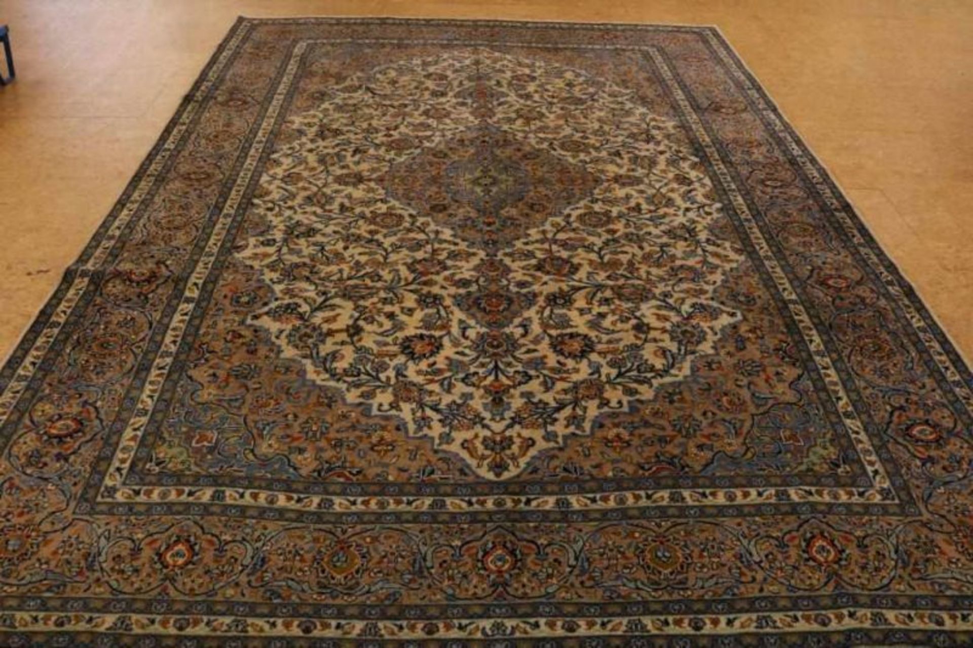 Tapijt, Keshan 408 x 298 cm. Keshan carpet 408 x 298 cm.