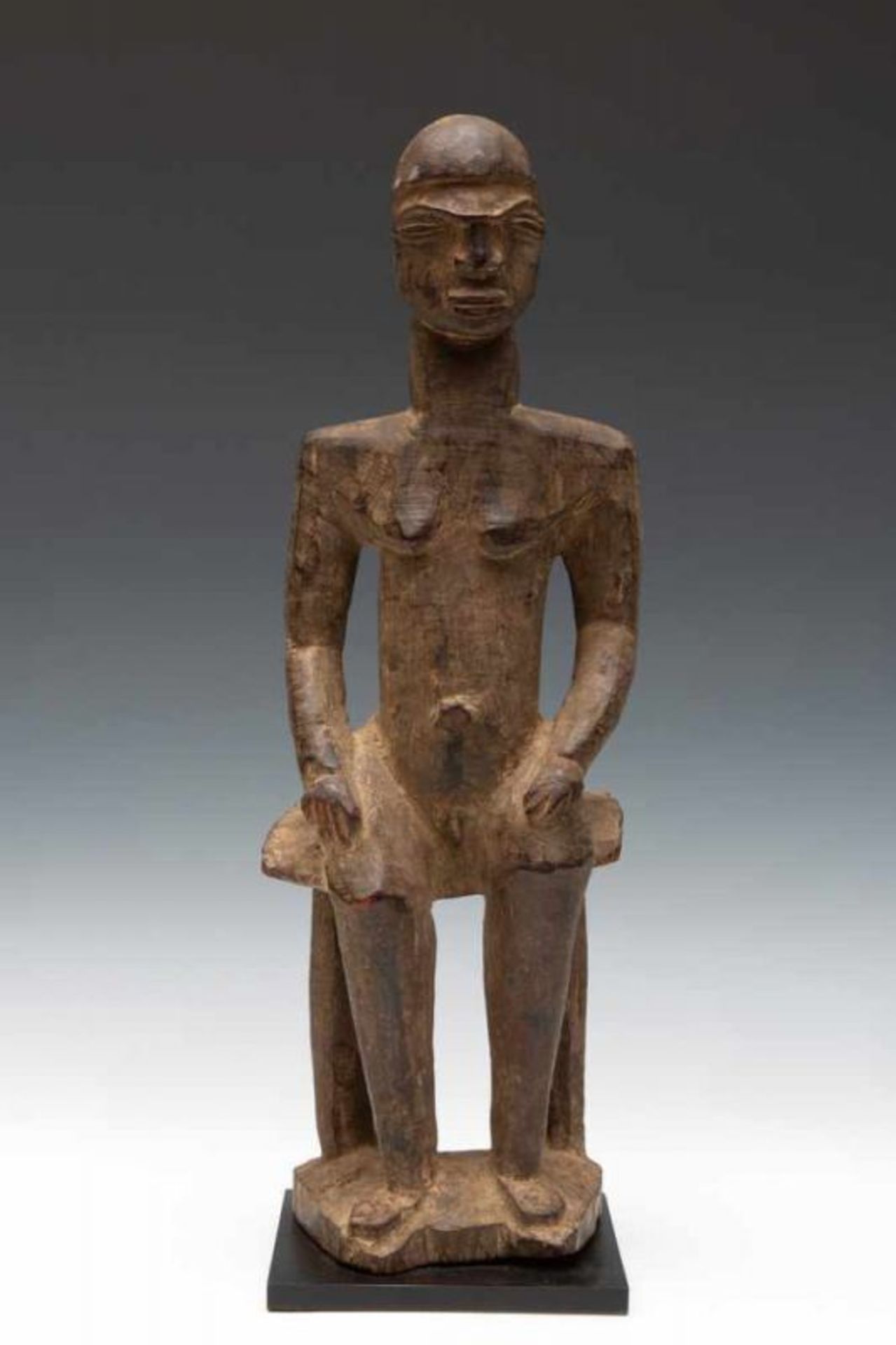 Burkina Faso, Lobi, seated female figure, Bateba Bambara.Protective function of the home. Carved - Bild 6 aus 6