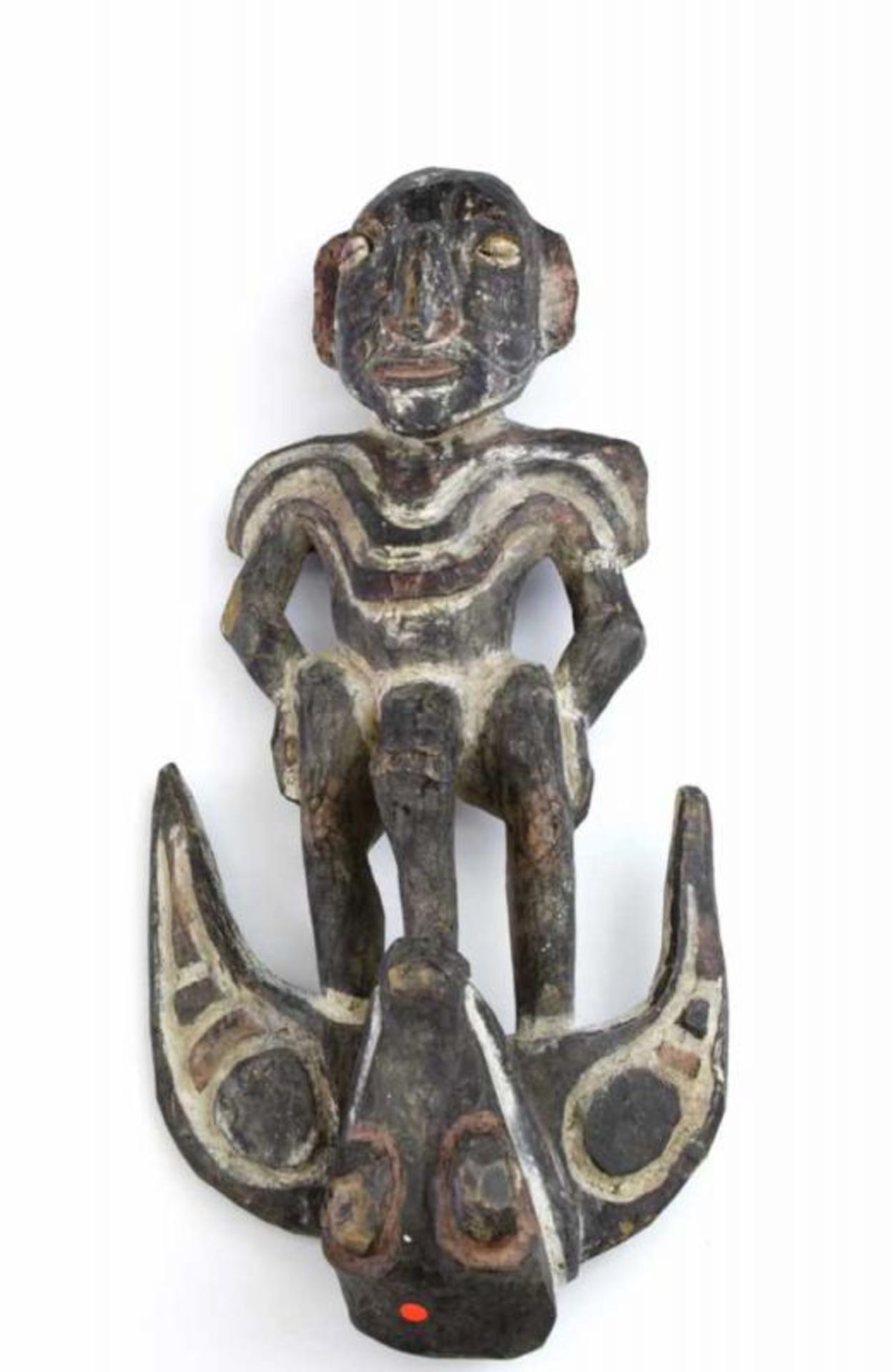 PNG, Sepik, wooden hook figure,with carved concave face, four arrows on rhombic shaped body. With - Bild 4 aus 4