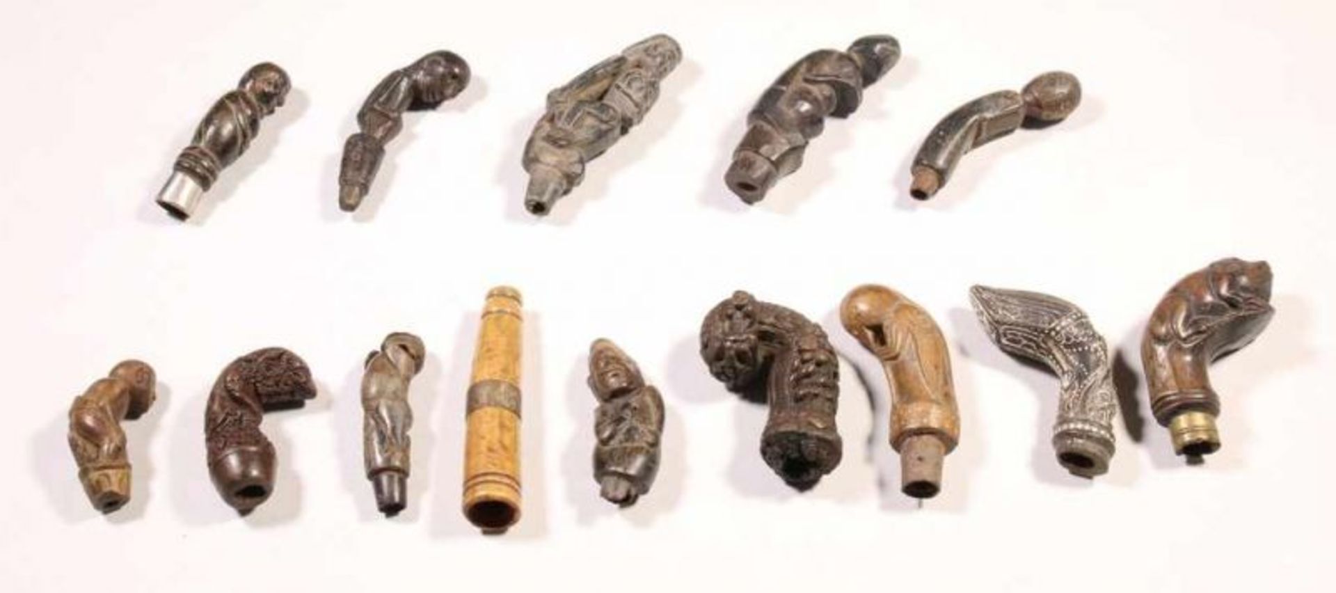 Lombok, collection of carved bone and wooden handles[2 zkj]200,00