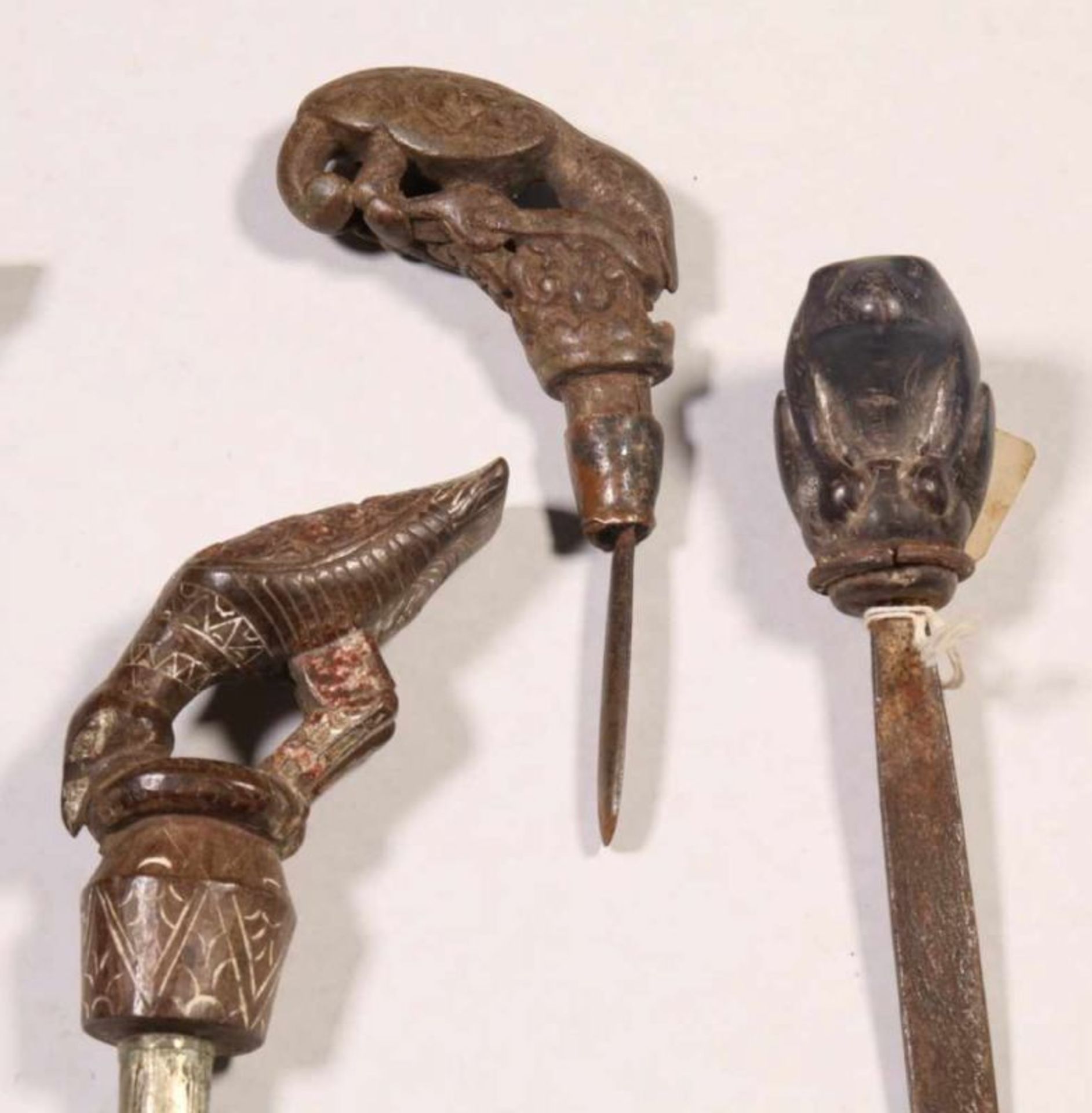 Lombok, collection of carved bone and wooden handles[2 zkj]200,00 - Bild 6 aus 7