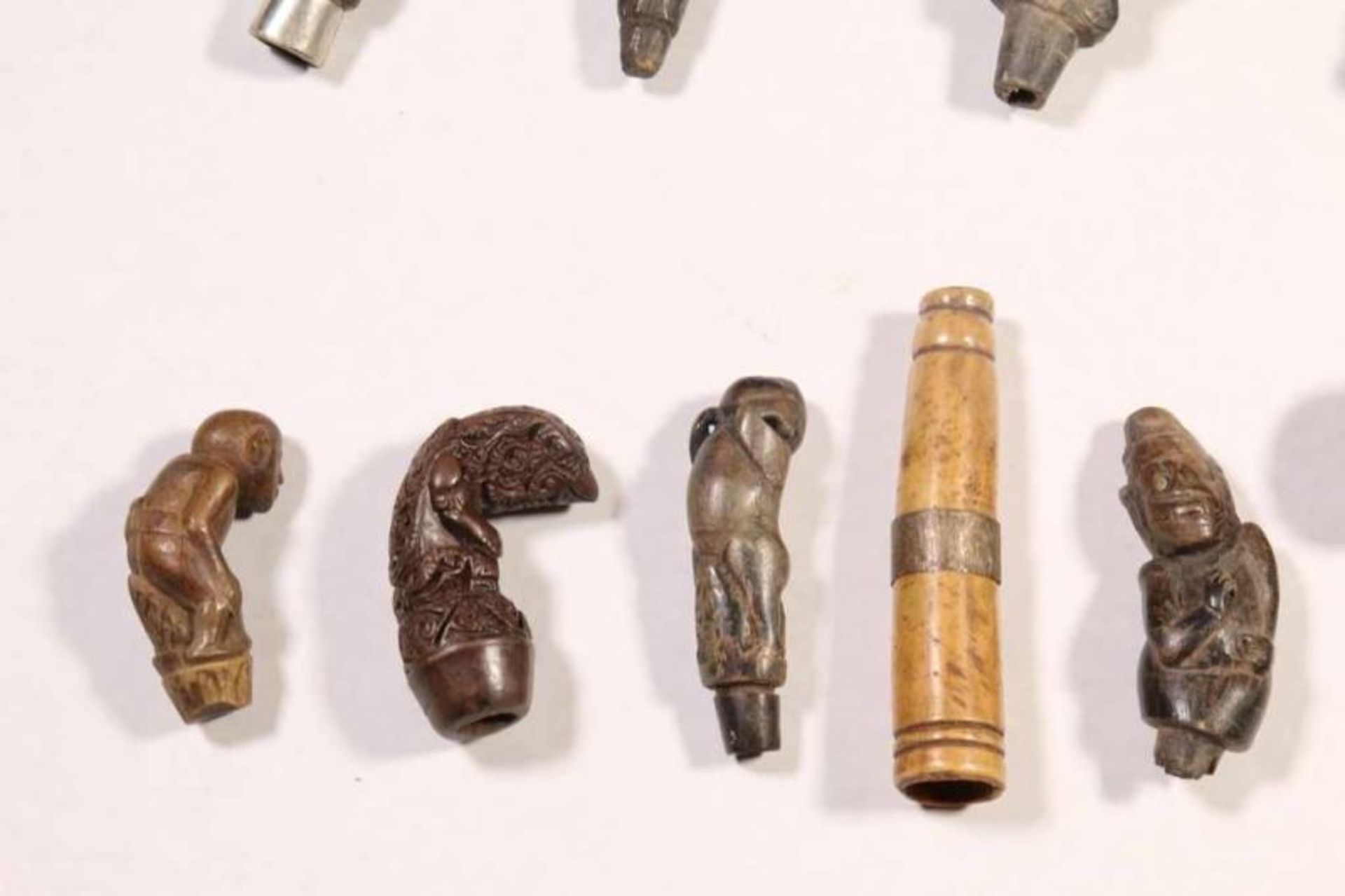 Lombok, collection of carved bone and wooden handles[2 zkj]200,00 - Bild 3 aus 7