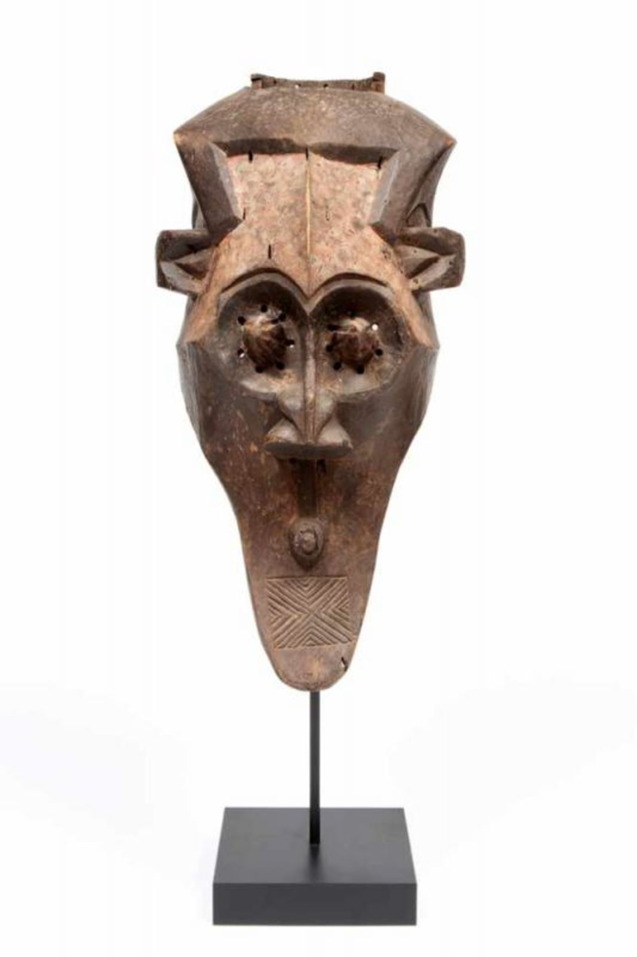 DRC., Keta, helmet mask, kabongo,with pointy pupils, protruding mouth, ears and triangular nose. - Bild 2 aus 2