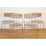 Martin Visser-stijl, eettafel en vier stoelen,de tafel met palissanderhouten blad, de stoffering van