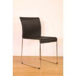Verchroomd draadstalen stoelmet zwart rubberen koord bekleding; 1120