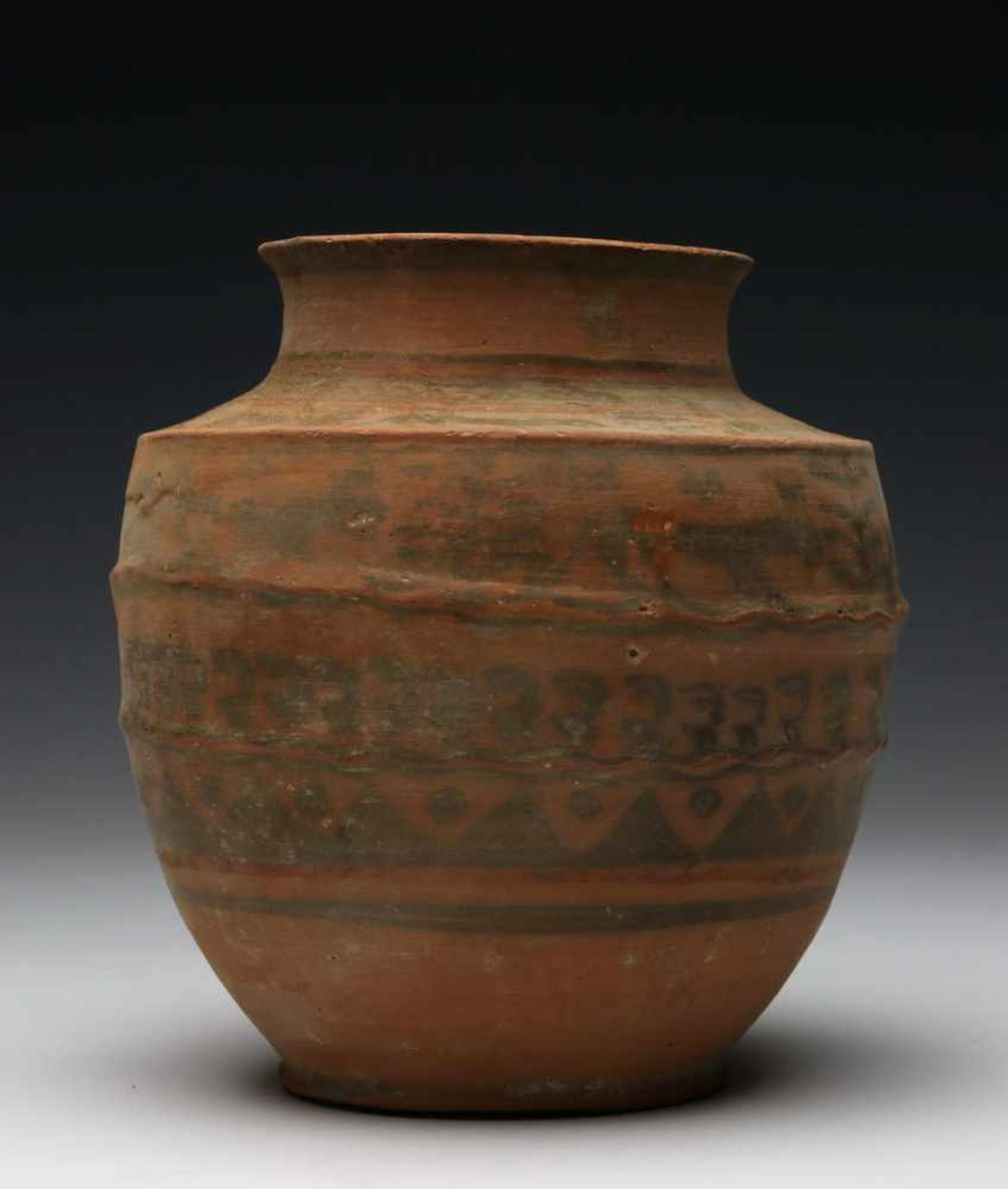 Indus Valei, Pakistan, Nindowari, 2300-2000 BC.,red earthenware pot with two ribbed edges in the - Bild 2 aus 6