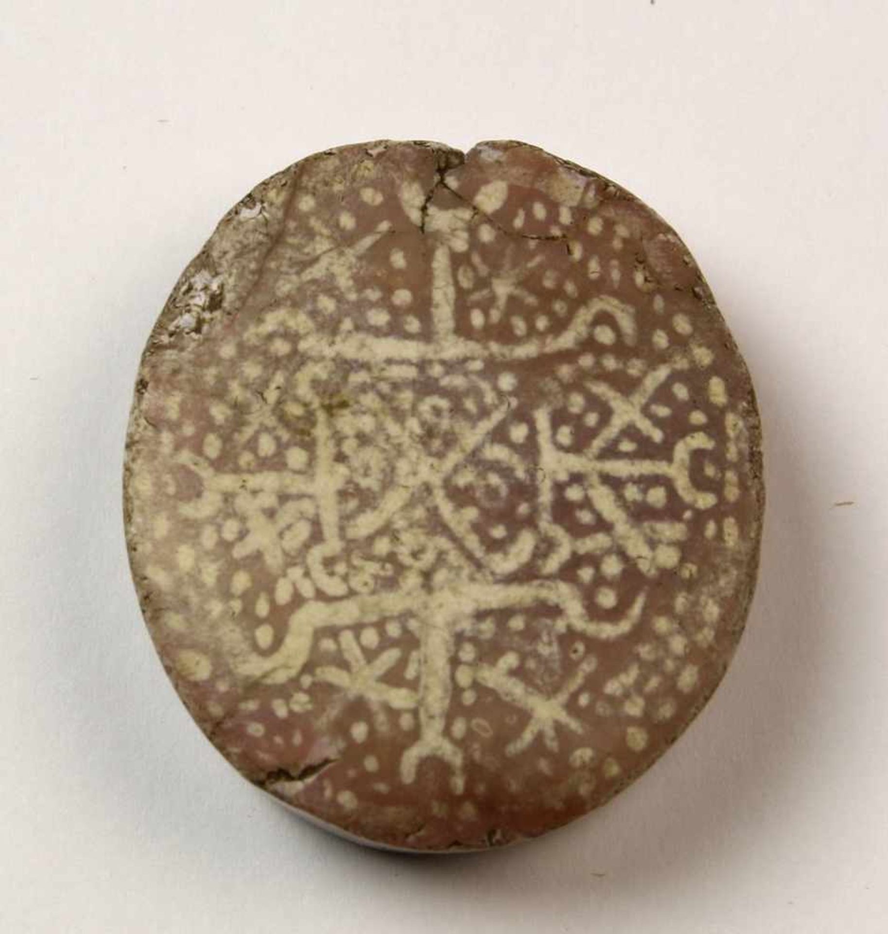 Etched agate disc shaped bead, possibly Mohenjo Daro, Paikstan, 2500-1500 BC.with etched line - Bild 3 aus 3