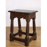 Engeland, eikenhouten kruk "joint stool", 17e eeuw,11000