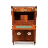 Mahoniehouten secretaire en abattant, Louis XVI, eind 18e eeuw,met messing hekwerk waaronder een