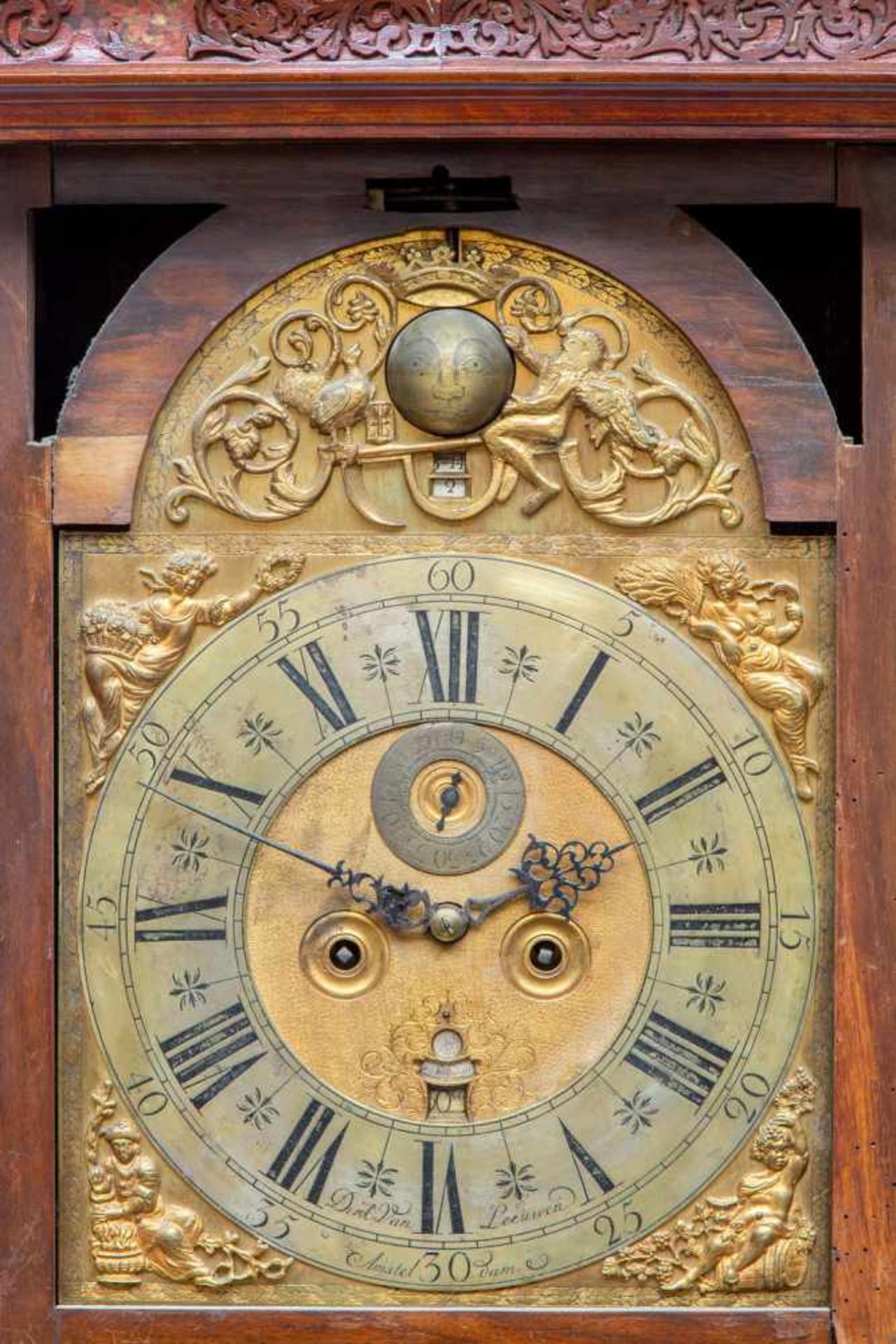 Staande horloge, eerste helft 18e eeuw,met messing wijzerplaat en verguld bronzen hoekstukken. Met - Bild 2 aus 2