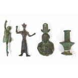 Egypte, brons furniture appliek, 1st BC-3rd AD.Herewith antique bronze vessel and two bronzen