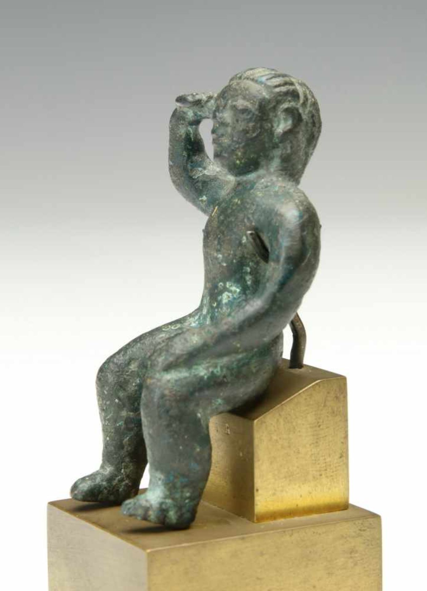 Antique bronze statue of a seated figure, possibly Roman.with on hand to his right temple.; h. 6,5 - Bild 3 aus 4