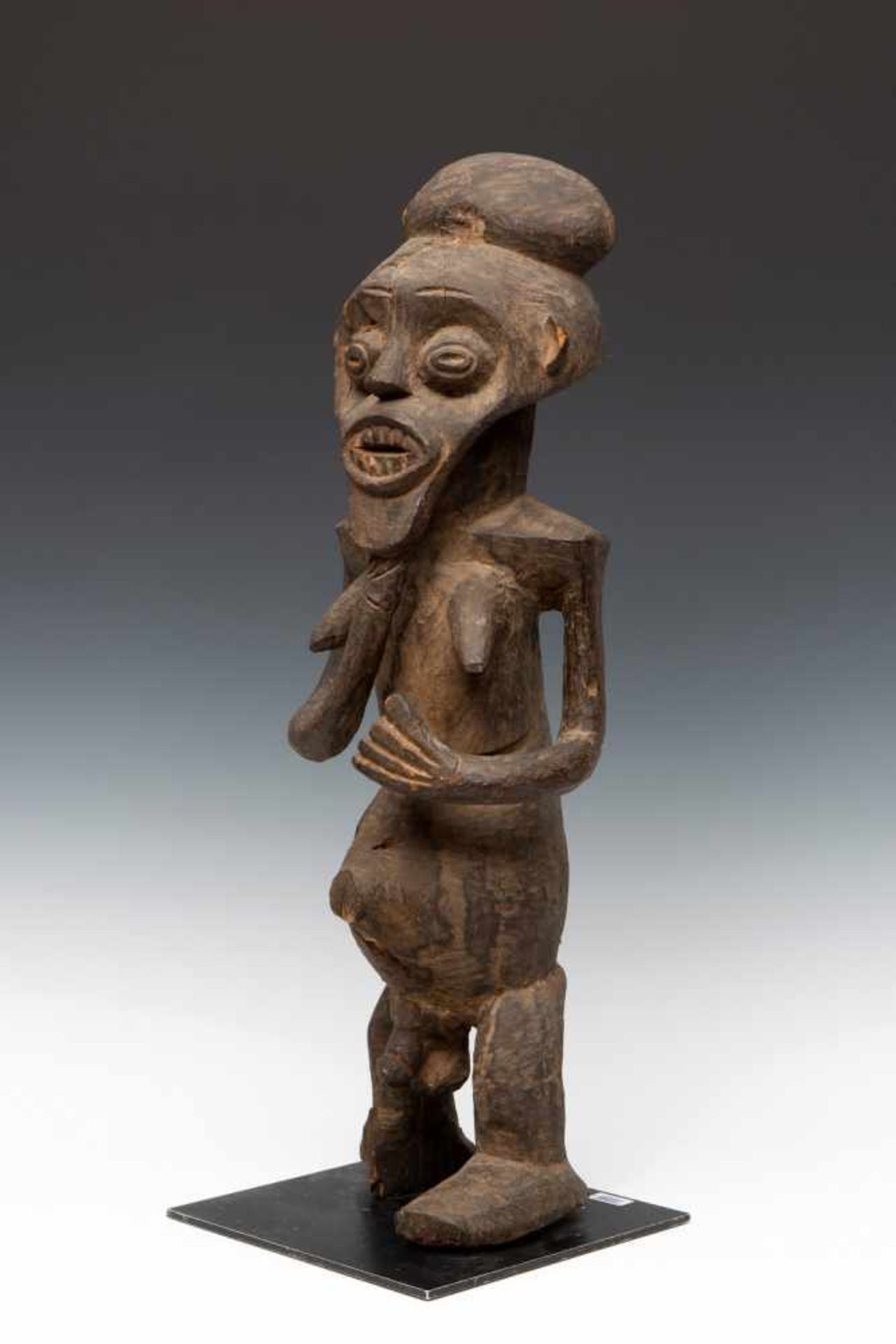 Nigeria, Mambila, standing male figure, tadep,with articulated facial expression, bulbous hairstyle, - Bild 2 aus 2