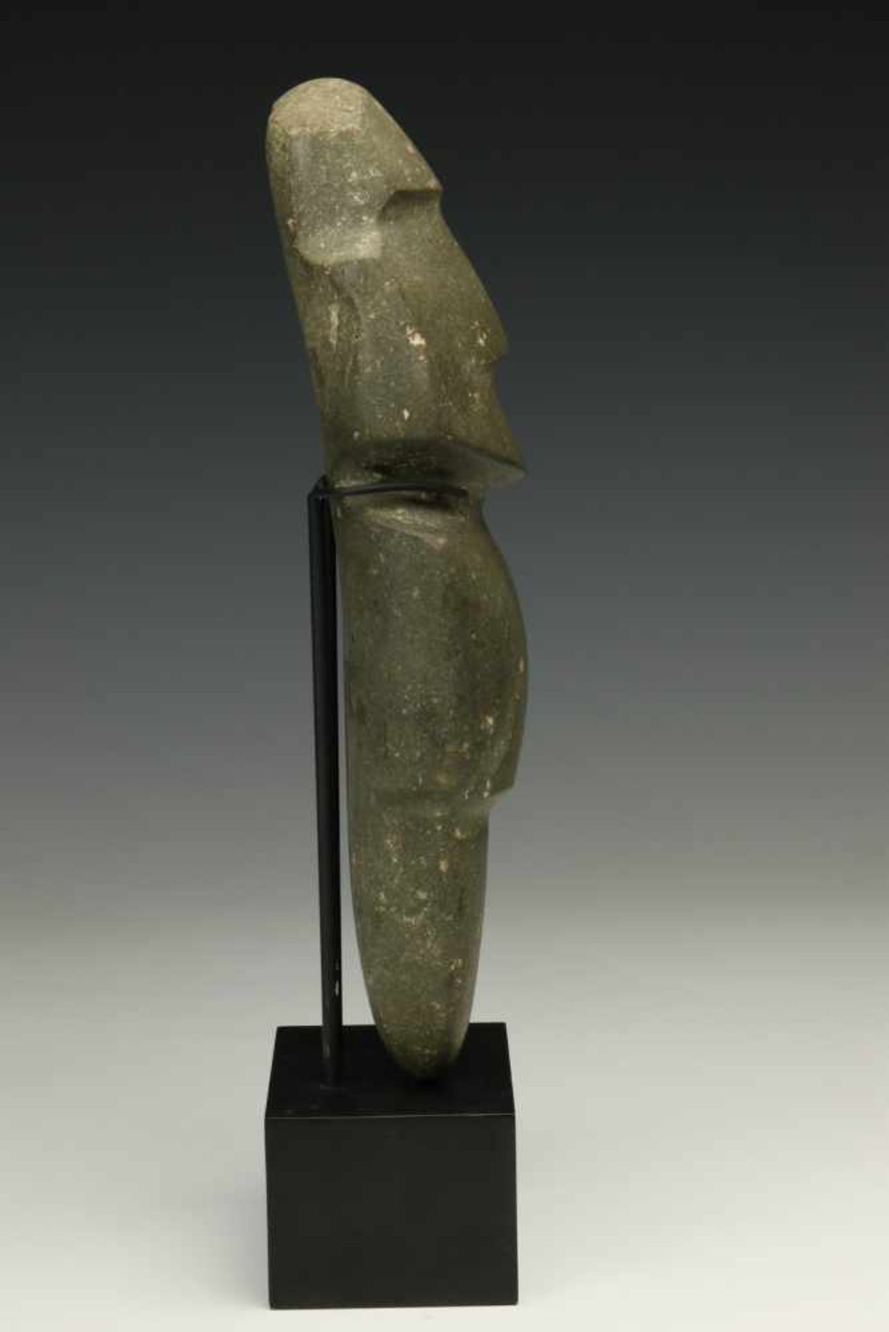 Mexico, Guerrero, Mezcala, stone antromorphic figure, 100 BC - 300 ADwith an old collection number - Bild 2 aus 7
