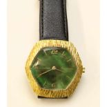 Bucherer, verguld horloge, jaren '60/'70met groen gemêleerde wijzerplaat. Vergulde kast met