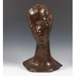 Wilhelm Lehmbruck (1881-1919), bruin gepatineerd bronzen sculptuur;Portret van een vrouw. Postuum