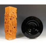 Drie stuks divers,w.o. houten sculptuur gesigneerd Sabri; ; 30